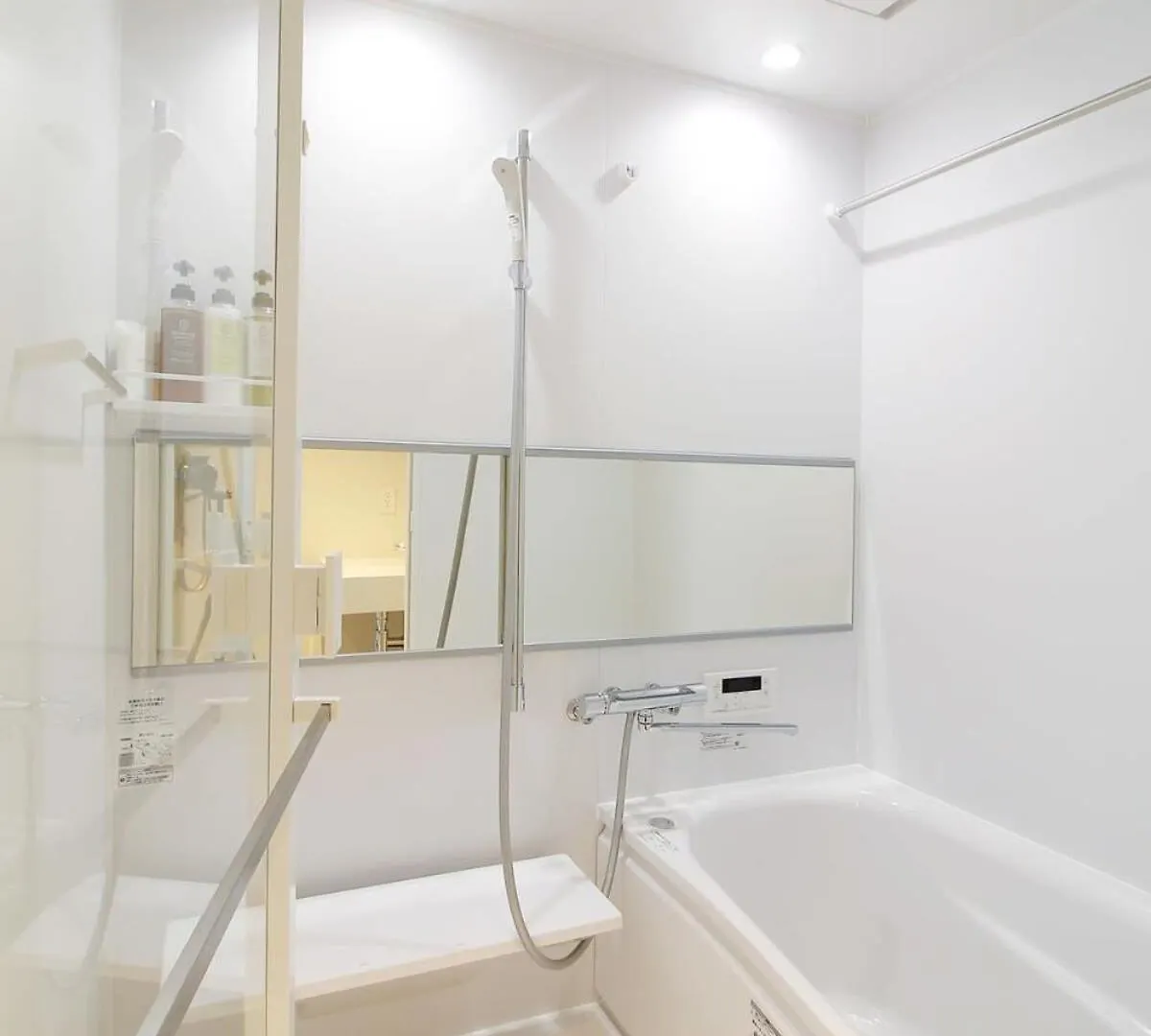 Bhotel Komachi - Breakfast & Comfort Near Downtown 広島市 0*,
